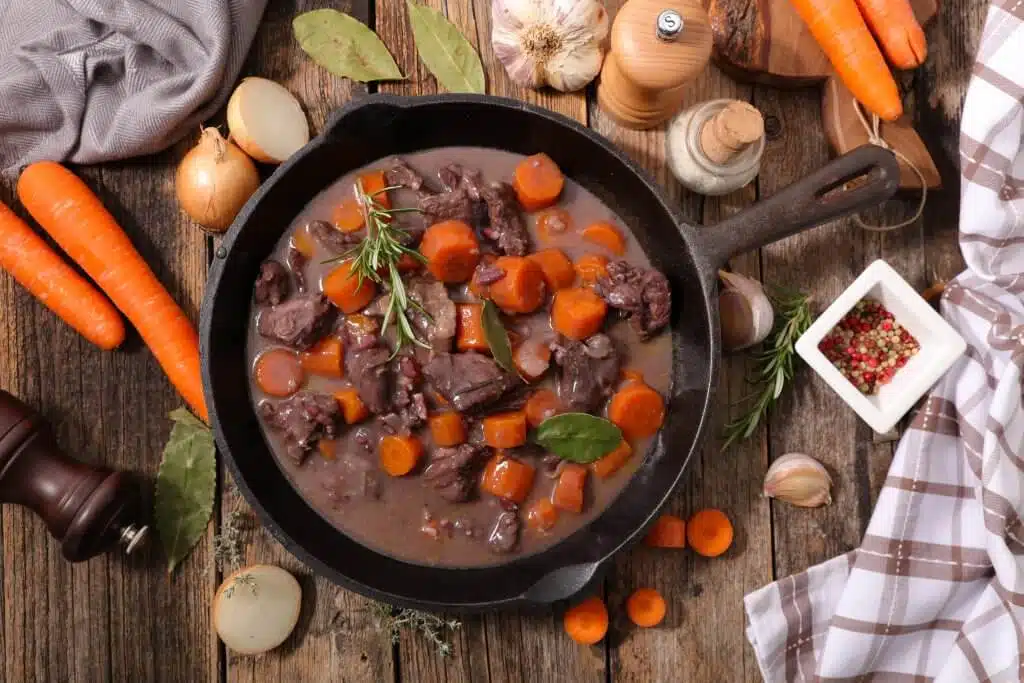 Sélection d'accompagnements pour un bœuf bourguignon réussi